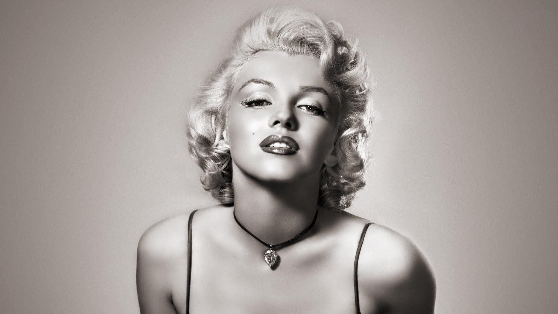 Marilyn Monroe HD Wallpapers Free Download