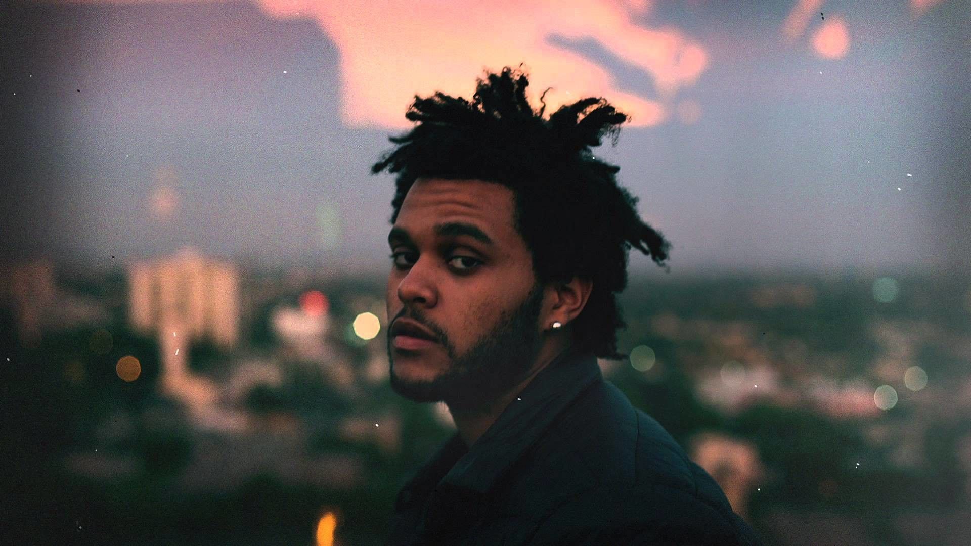 Wallpaper ID 153444  The Weeknd XO simple background free download