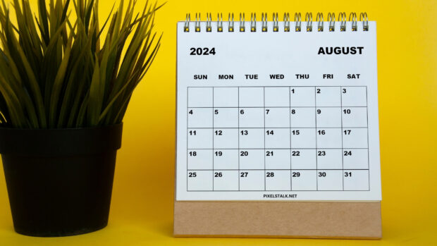 August 2024 Calendar Desktop Background (2).