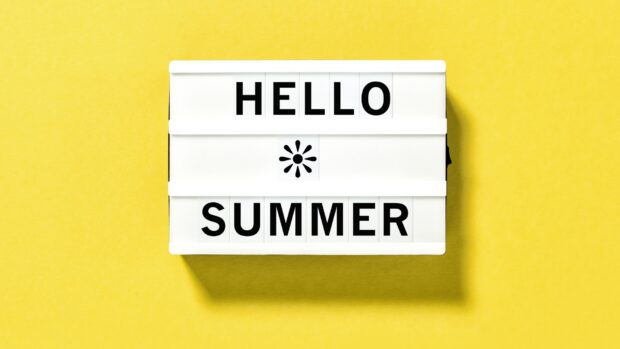 Text Hello Summer on the yellow background.
